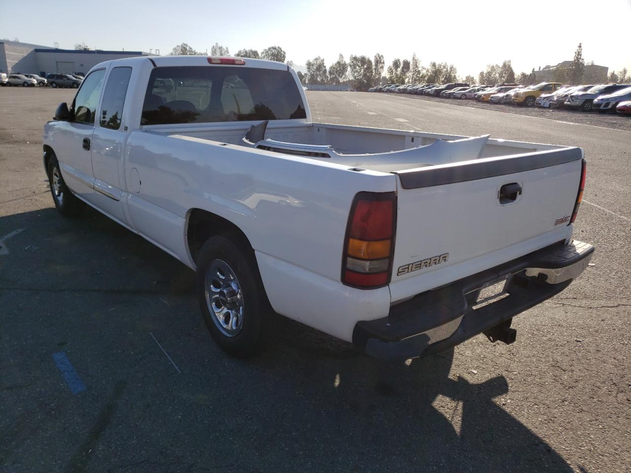 Photo 3 from auction – 2006 GMC NEW SIERRA with VIN 1GTEC19T76E103914