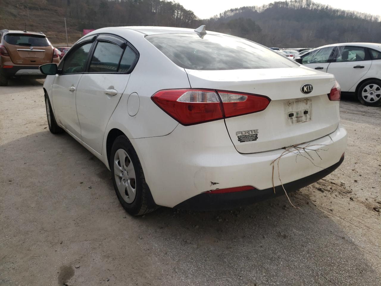 Photo 3 from auction – 2015 KIA FORTE LX with VIN KNAFX4A67F5302409