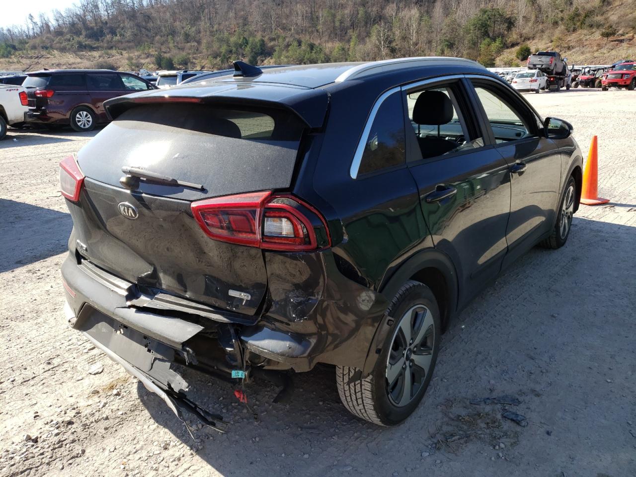 Photo 4 from auction – 2017 KIA NIRO EX with VIN KNDCC3LC4H5066349
