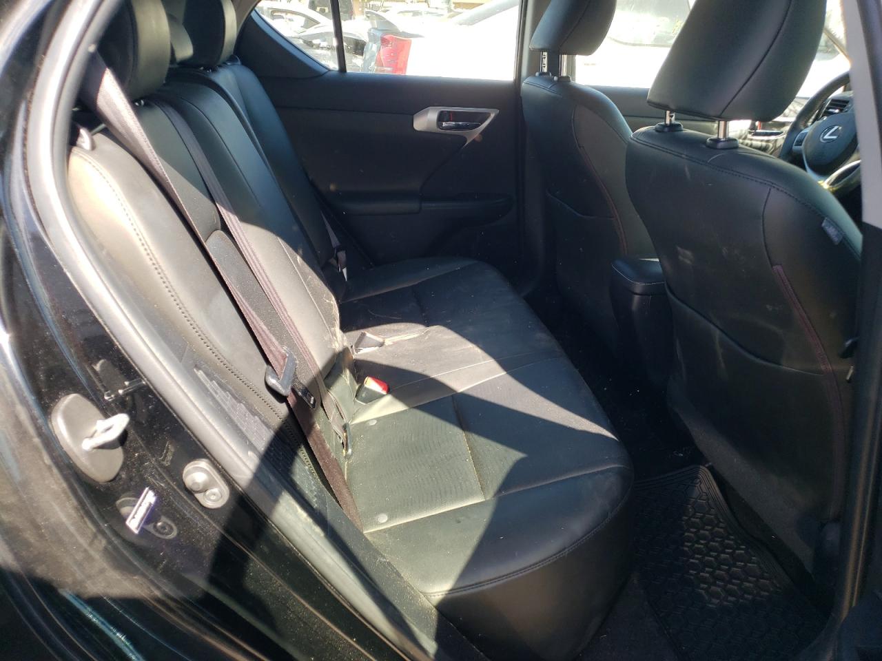 Photo 6 from auction – 2012 LEXUS CT 200 with VIN JTHKD5BH7C2100598
