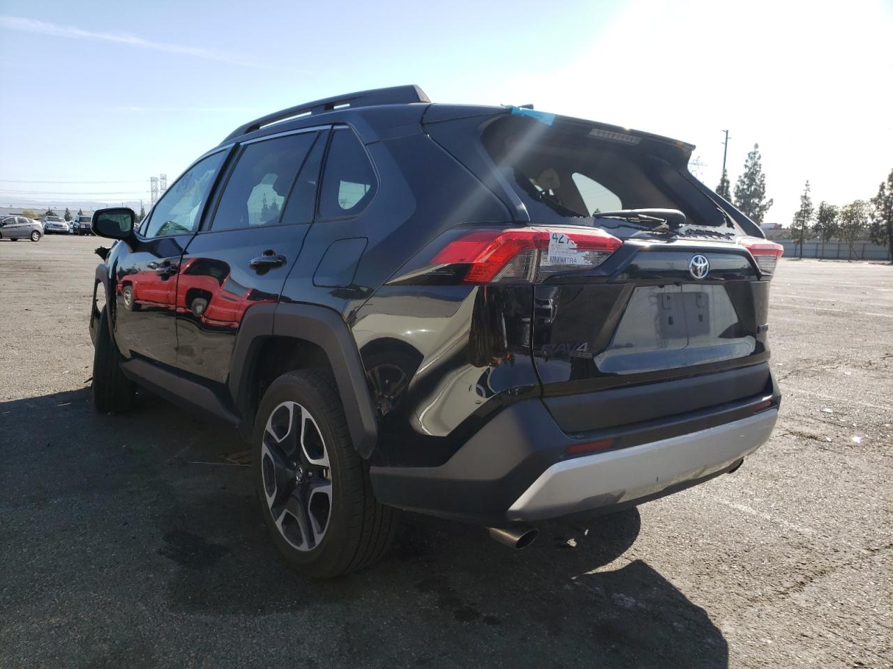 Photo 3 from auction – 2020 TOYOTA RAV4 ADVEN with VIN 2T3J1RFVXLC092888