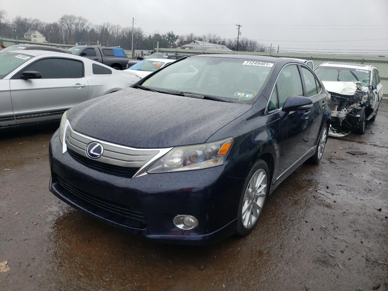 Photo 2 from auction – 2010 LEXUS HS 250H with VIN JTHBB1BA5A2036835