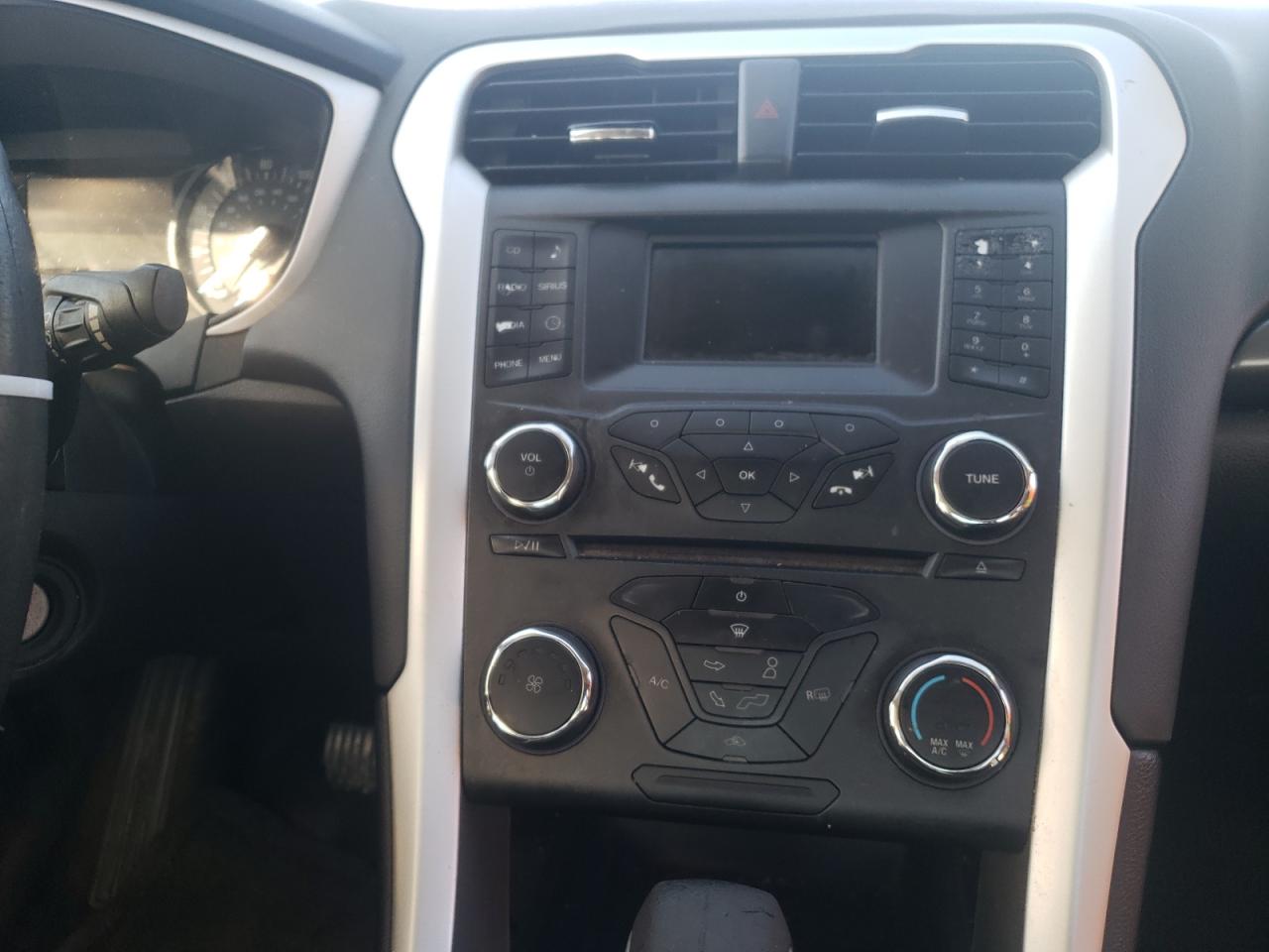 Photo 9 from auction – 2015 FORD FUSION SE with VIN 3FA6P0H71FR239076