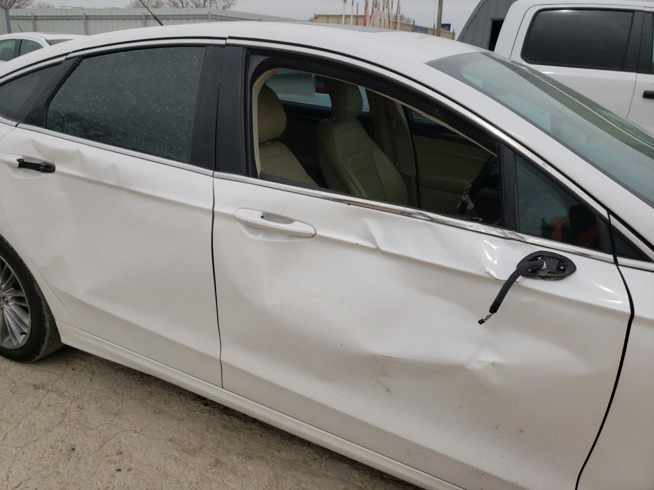 Photo 9 from auction – 2014 FORD FUSION SE with VIN 3FA6P0HD8ER169550