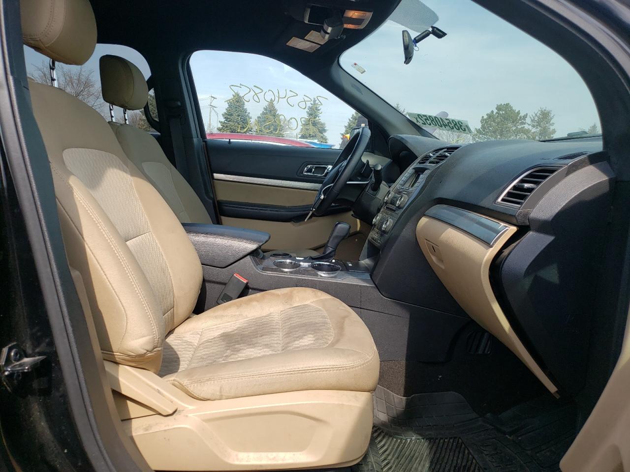 Photo 5 from auction – 2017 FORD EXPLORER with VIN 1FM5K7BHXHGD16094