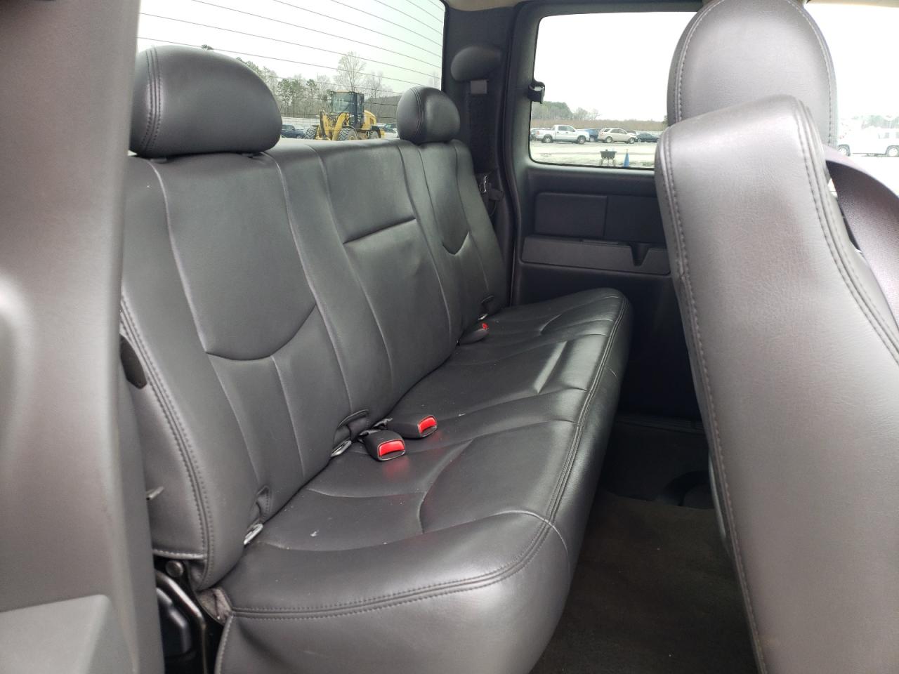 Photo 6 from auction – 2005 CHEVROLET SILVERADO with VIN 1GCEC19T65Z329546