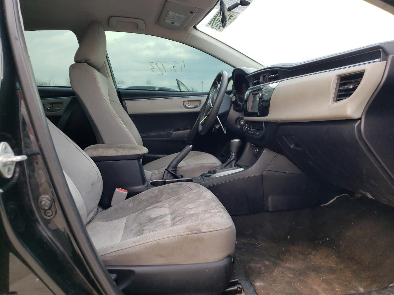 Photo 5 from auction – 2015 TOYOTA COROLLA L with VIN 2T1BURHE6FC273721