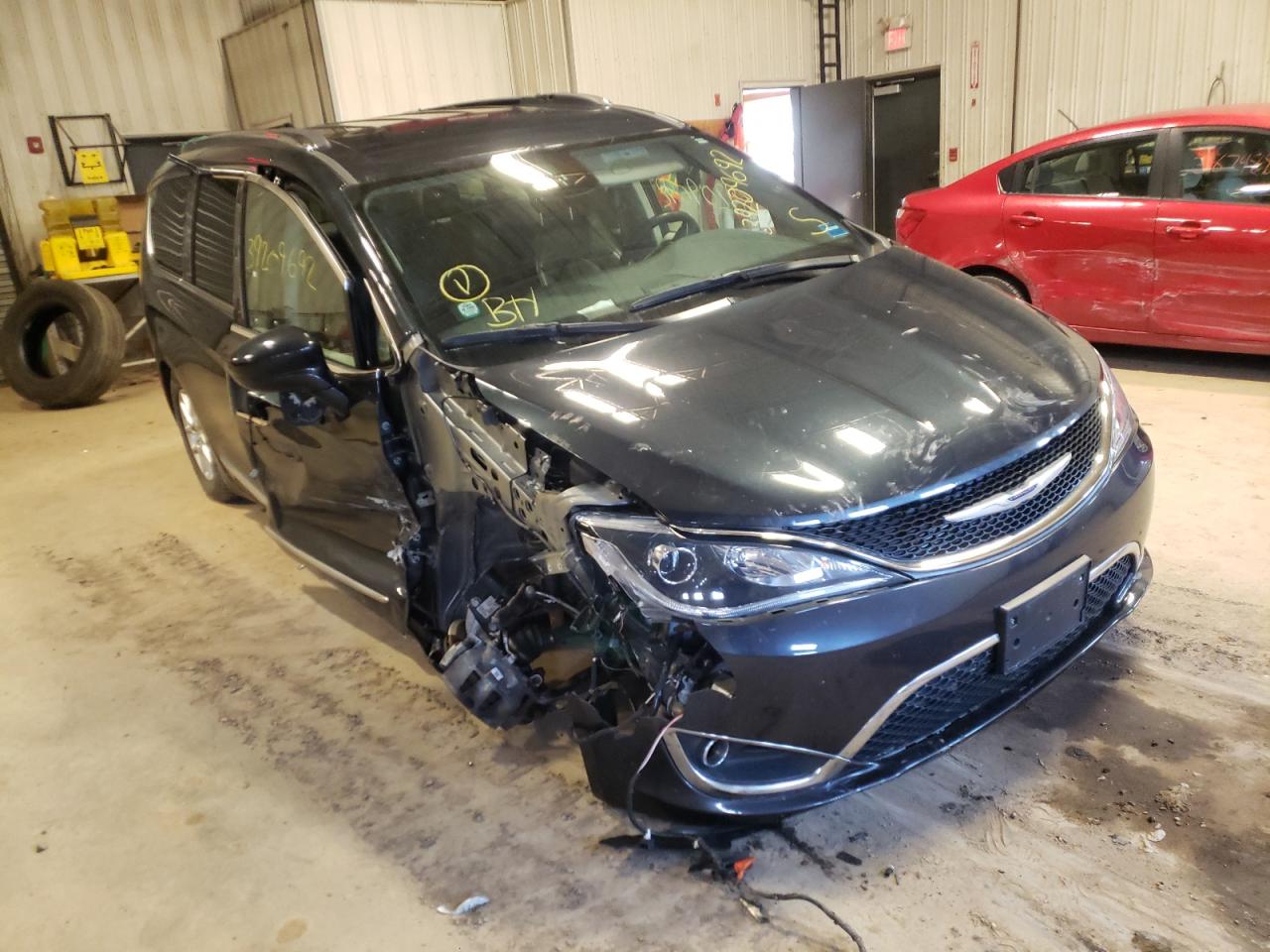 CHRYSLER PACIFICA T 2020 with VIN 2C4RC1BG5LR106548 - Photo from auction