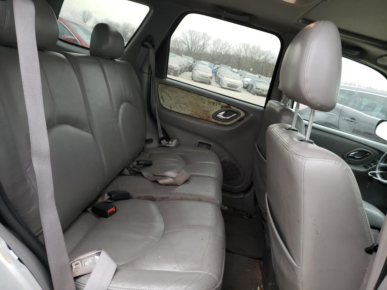 Photo 6 from auction – 2002 MAZDA TRIBUTE LX with VIN 4F2YU09132KM19583