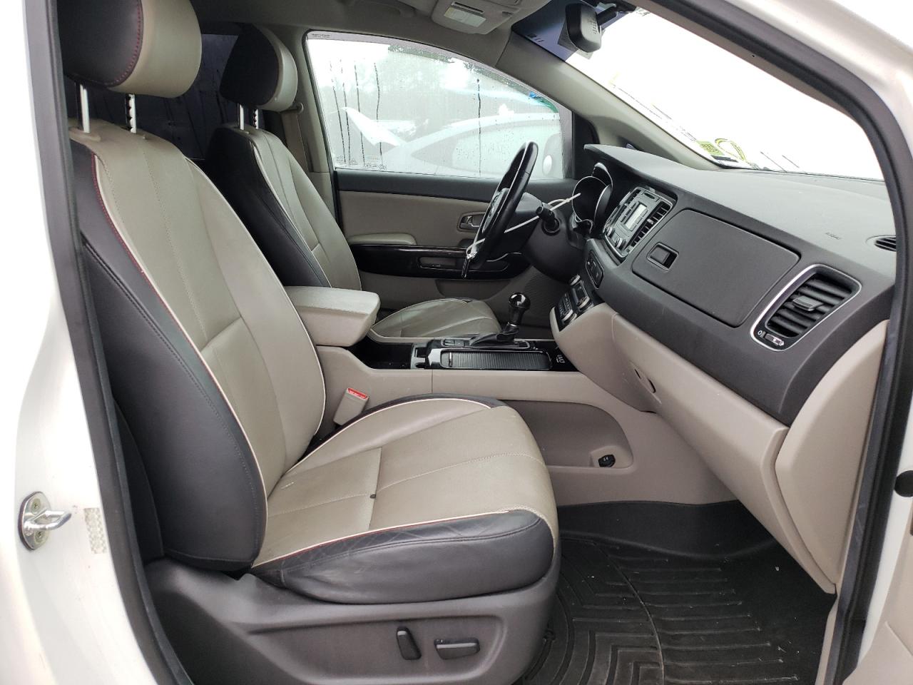 Photo 5 from auction – 2015 KIA SEDONA EX with VIN KNDMC5C1XF6023396