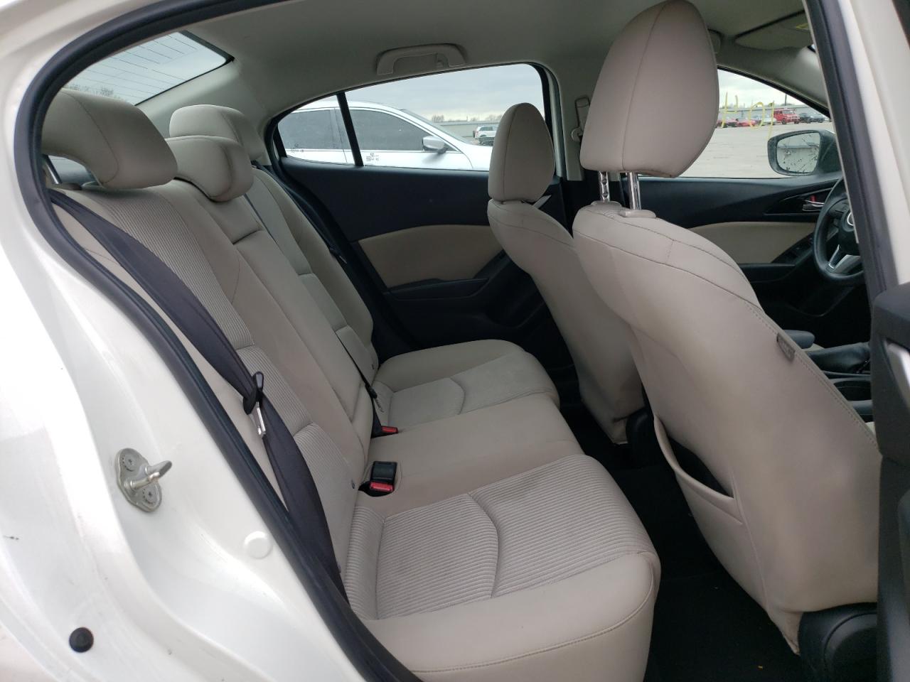 Photo 6 from auction – 2016 MAZDA 3 SPORT with VIN 3MZBM1U76GM253662