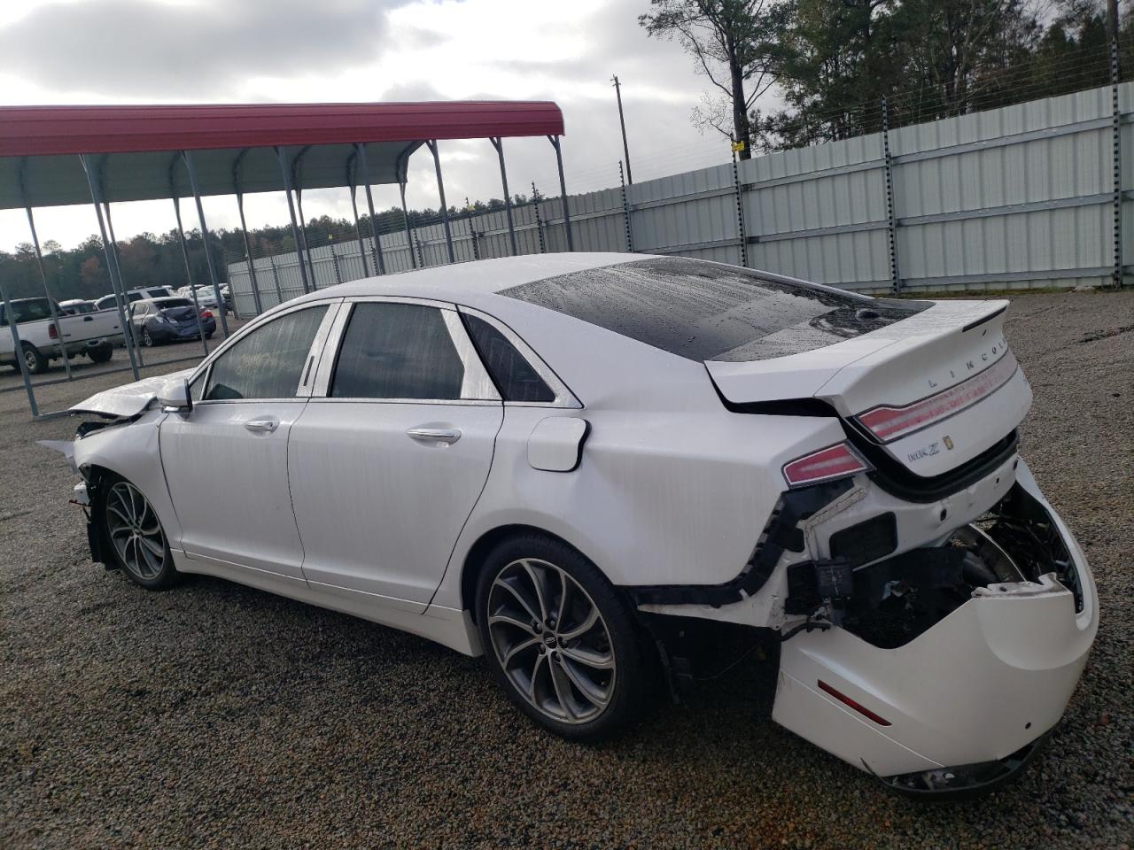 Photo 3 from auction – 2019 LINCOLN MKZ RESERV with VIN 3LN6L5C96KR601954