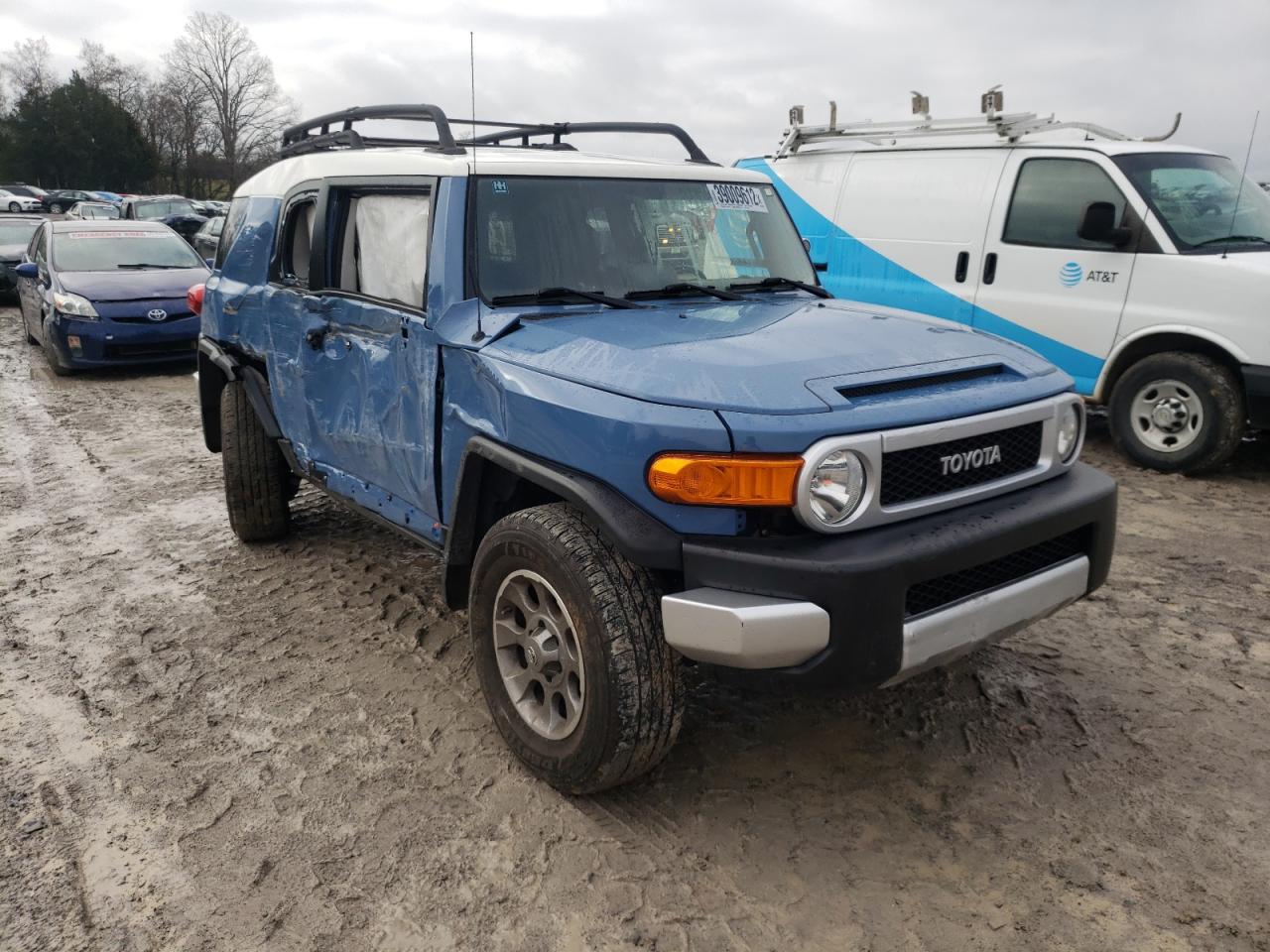 TOYOTA FJ CRUISER 2013 with VIN JTEBU4BF4DK167523 - Photo from auction