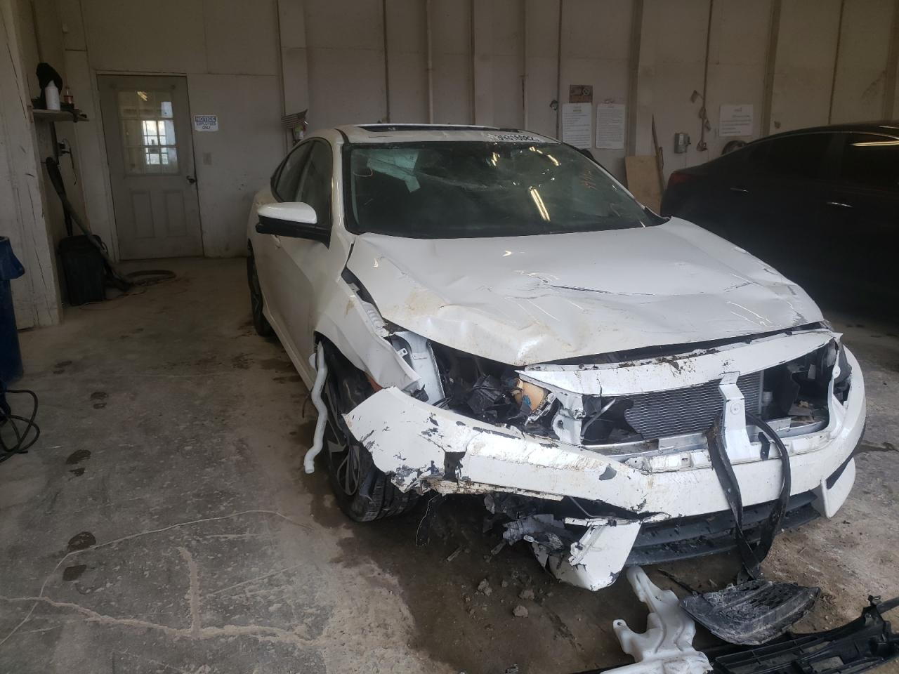 HONDA CIVIC EX 2018 with VIN 19XFC2F72JE000303 - Photo from auction