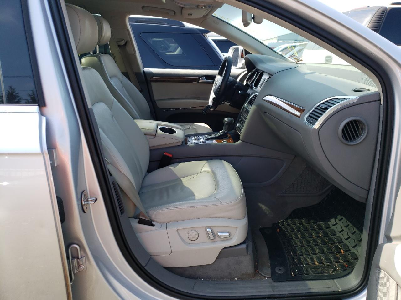 Photo 5 from auction – 2015 AUDI Q7 PREMIUM with VIN WA1CGAFE7FD004785