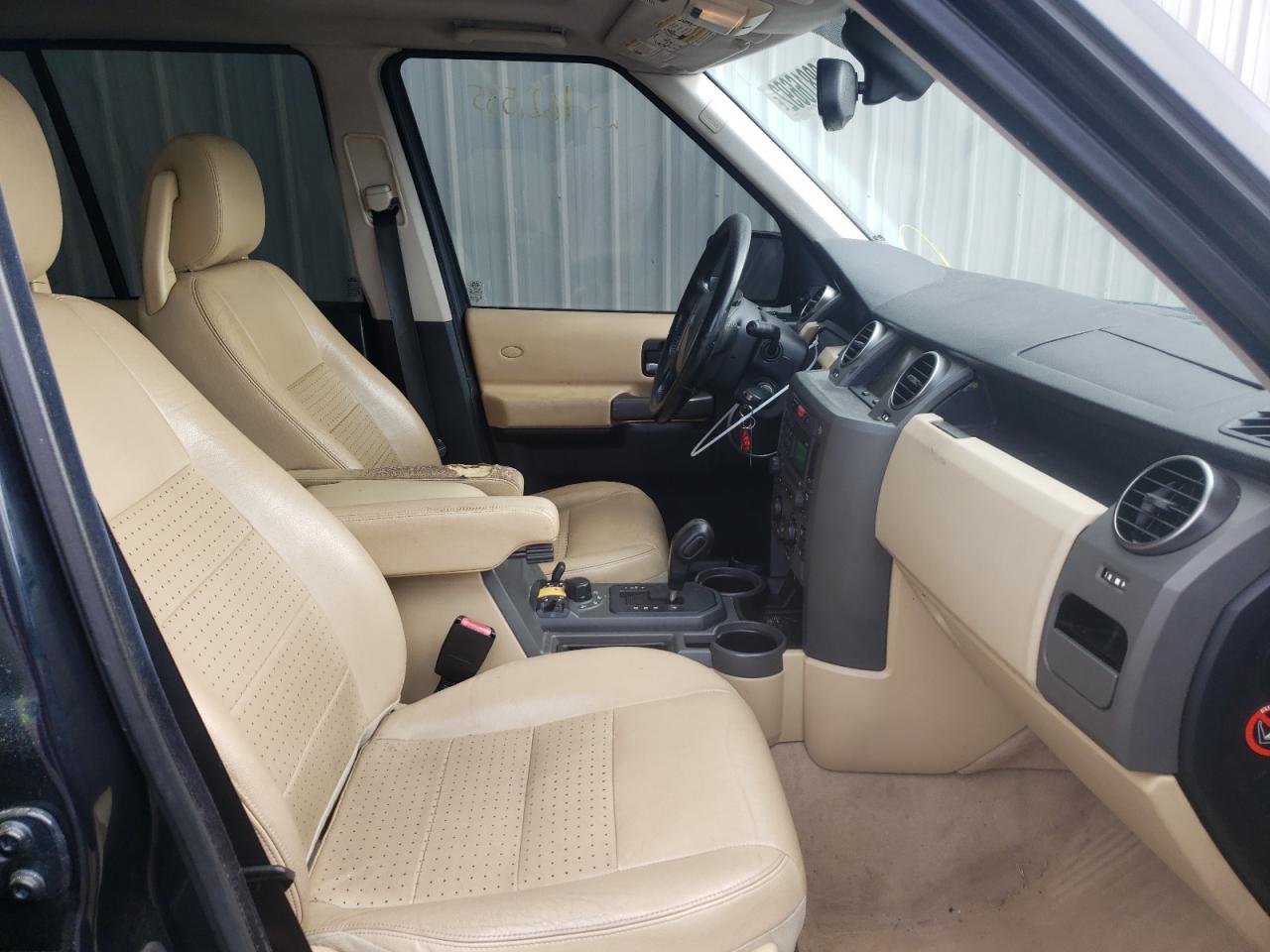 Photo 5 from auction – 2005 LAND ROVER LR3 SE with VIN SALAD25425A326831