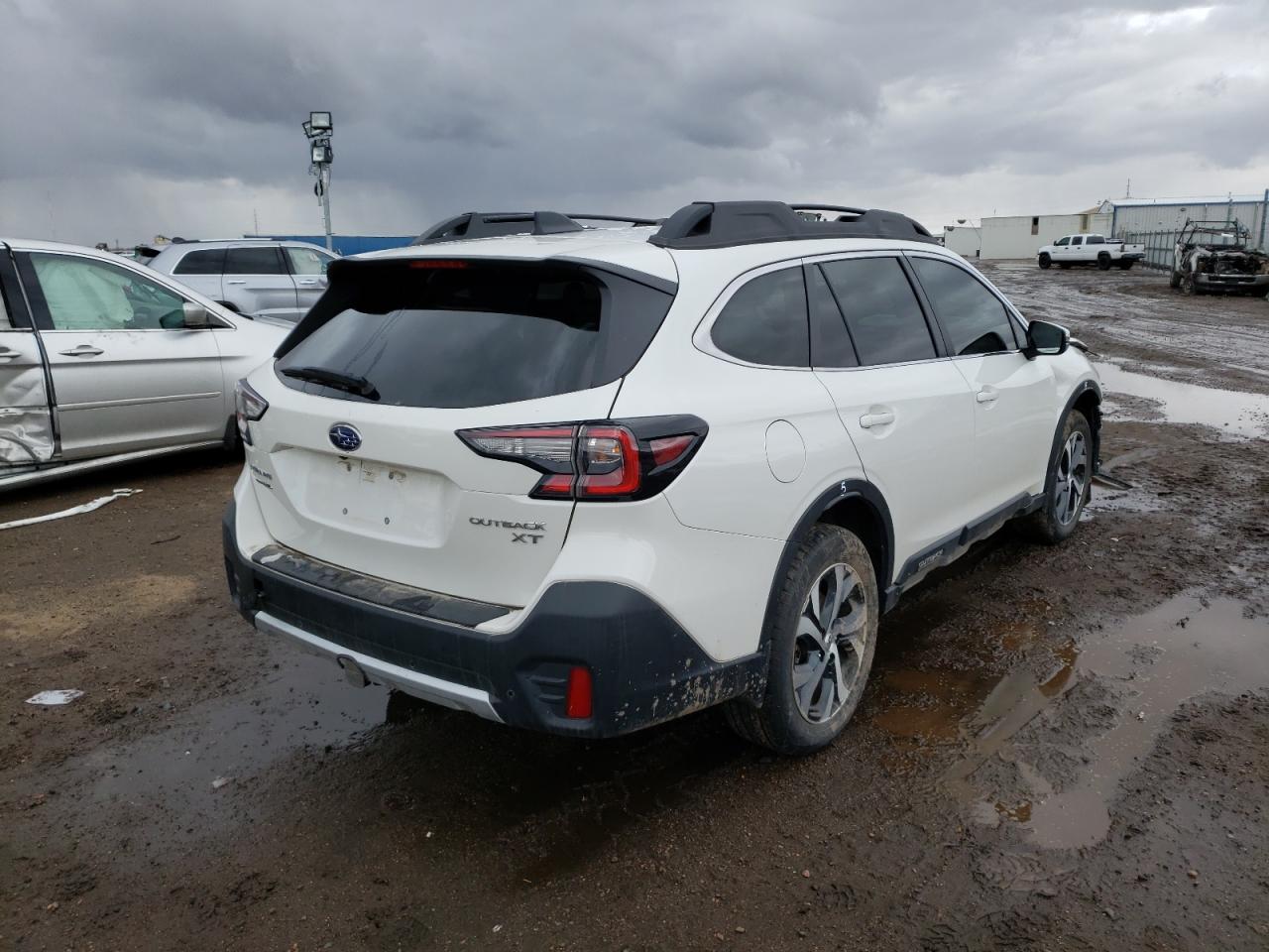 Photo 4 from auction – 2021 SUBARU OUTBACK LI with VIN 4S4BTGND6M3115173