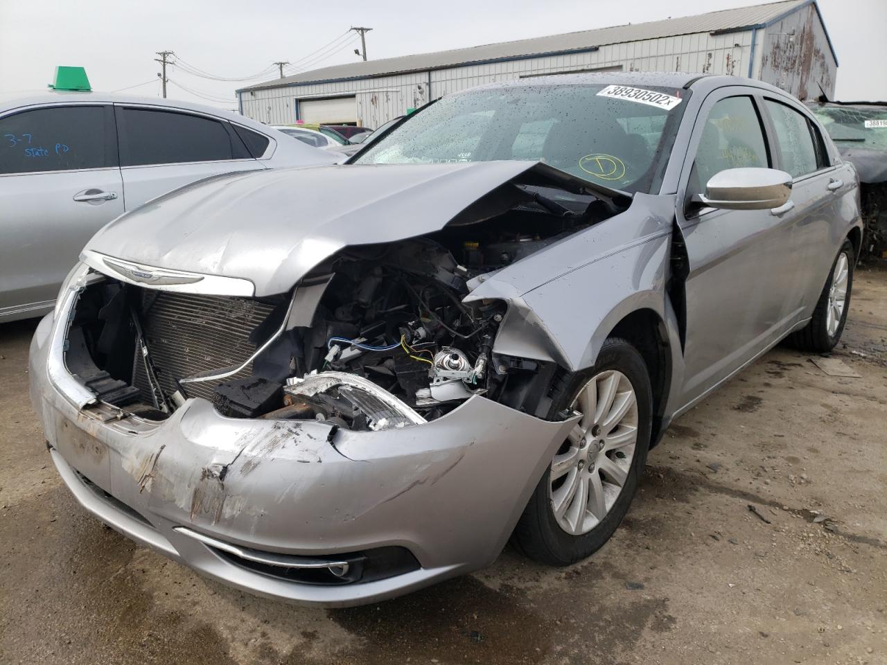 Photo 2 from auction – 2013 CHRYSLER 200 LIMITE with VIN 1C3CCBCG1DN553262
