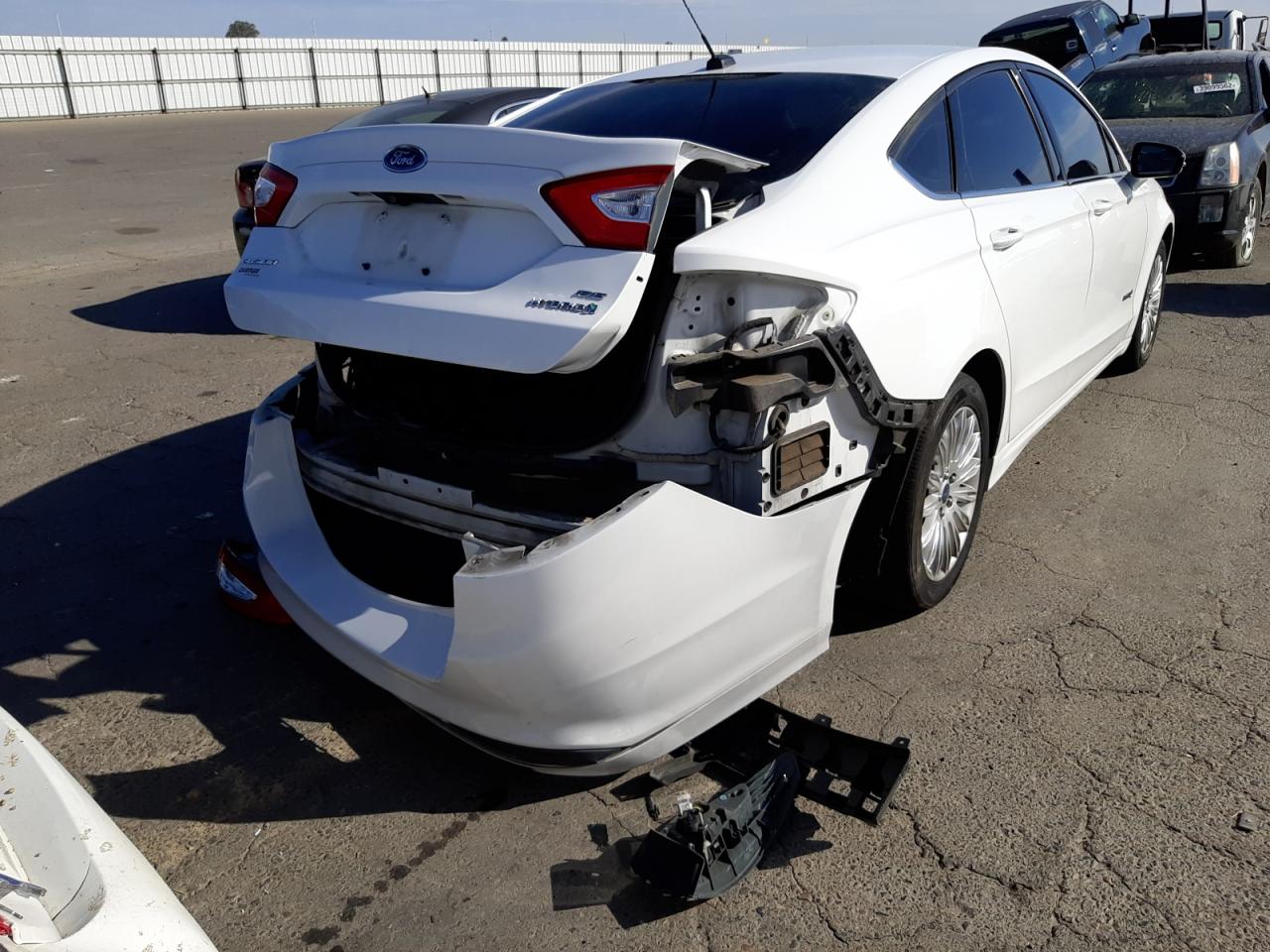 Zdjęcie 4 z aukcji – 2016 FORD FUSION SE z VIN 3FA6P0LU4GR261006