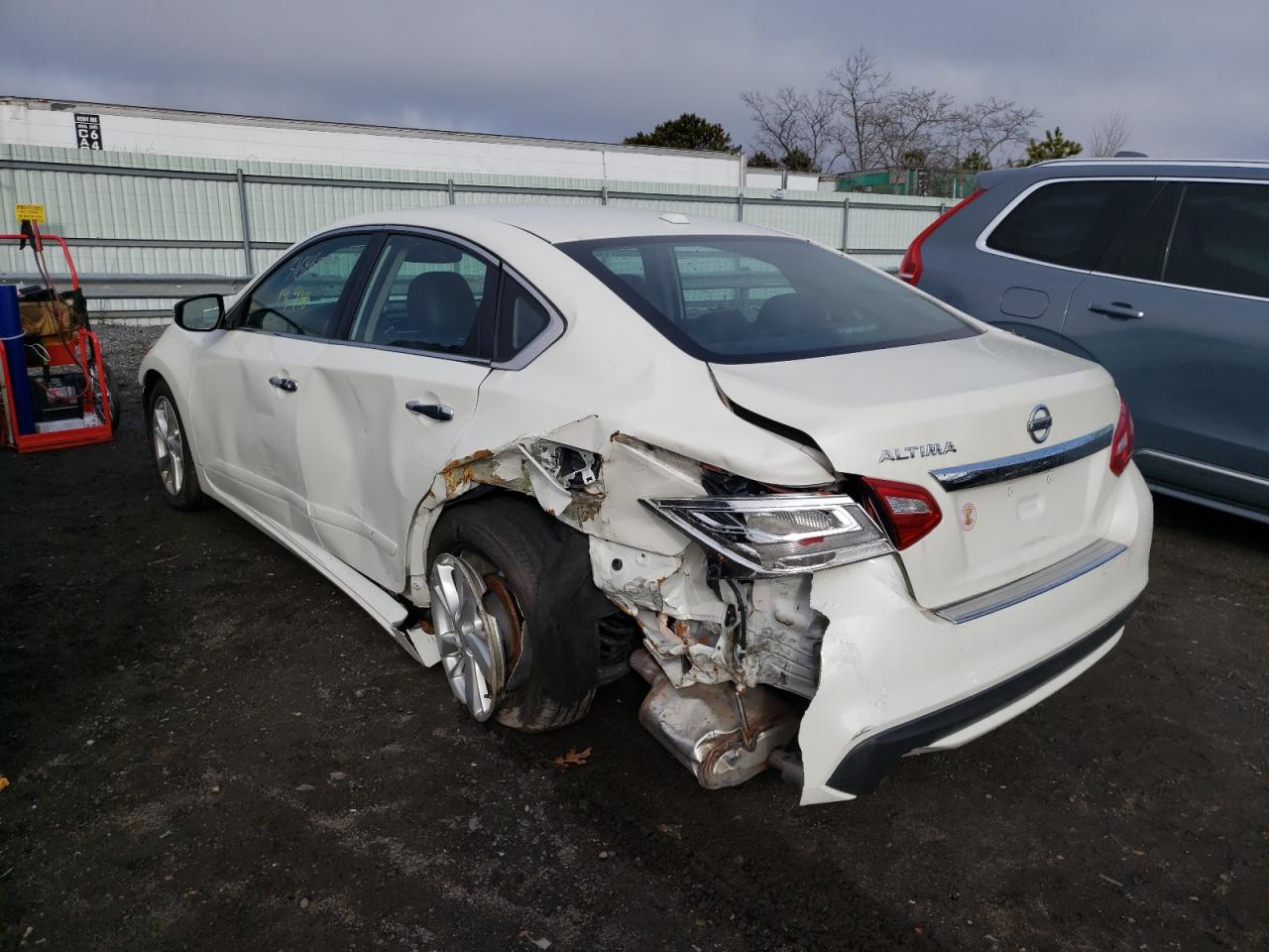 Photo 3 from auction – 2017 NISSAN ALTIMA 2.5 with VIN 1N4AL3AP3HC150676
