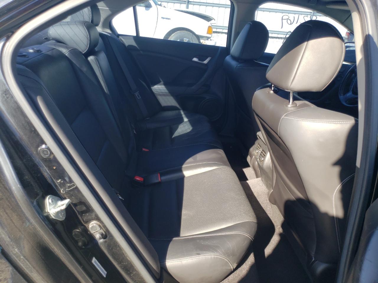Photo 6 from auction – 2011 ACURA TSX with VIN JH4CU2F64BC008594