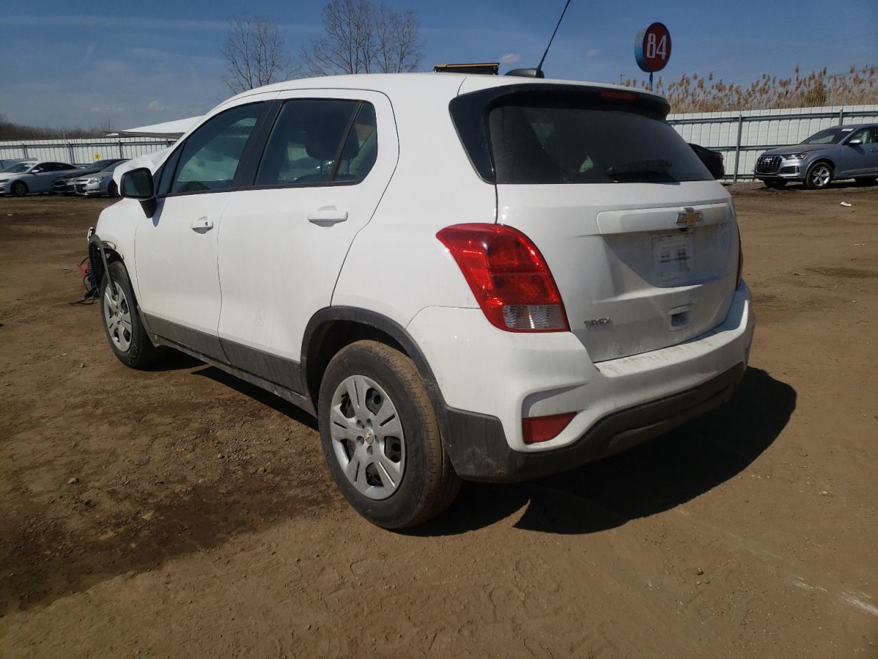 Photo 3 from auction – 2018 CHEVROLET TRAX with VIN 3GNCJKSB8JL319193