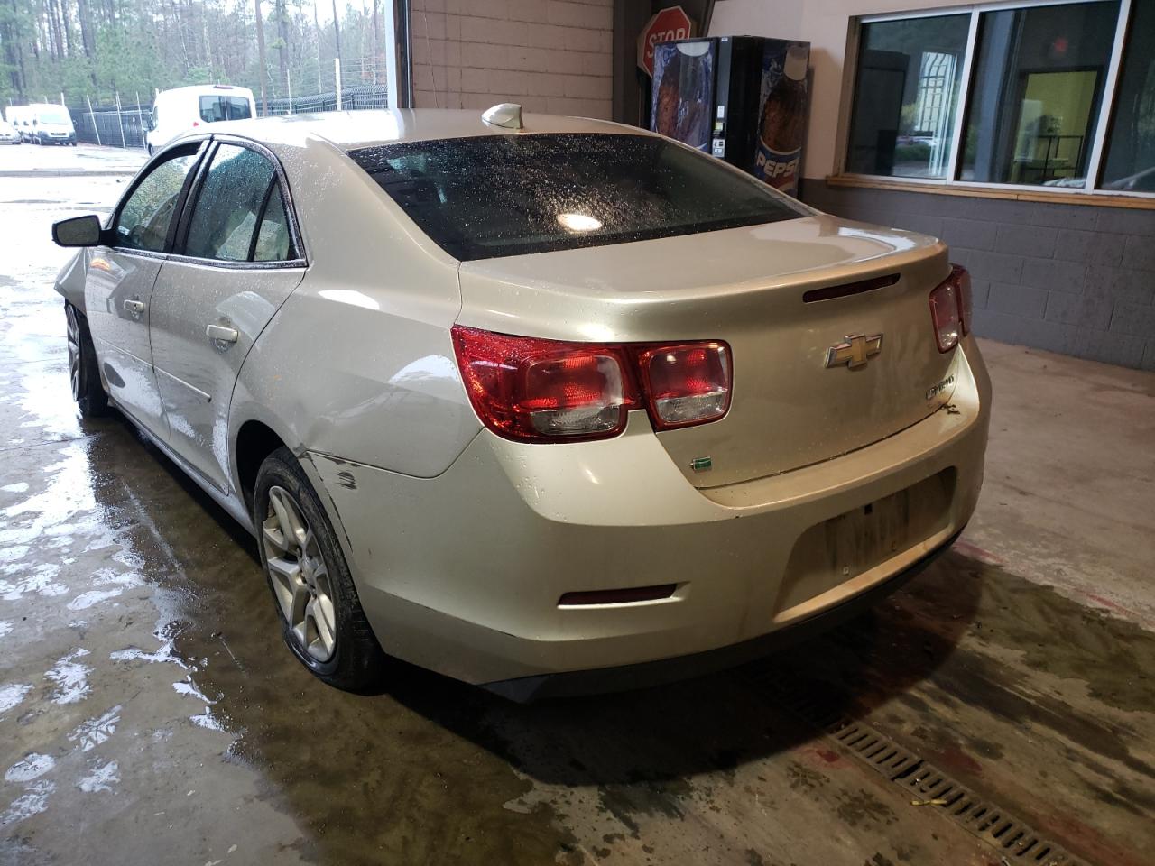Photo 3 from auction – 2015 CHEVROLET MALIBU 1LT with VIN 1G11C5SL0FF353451