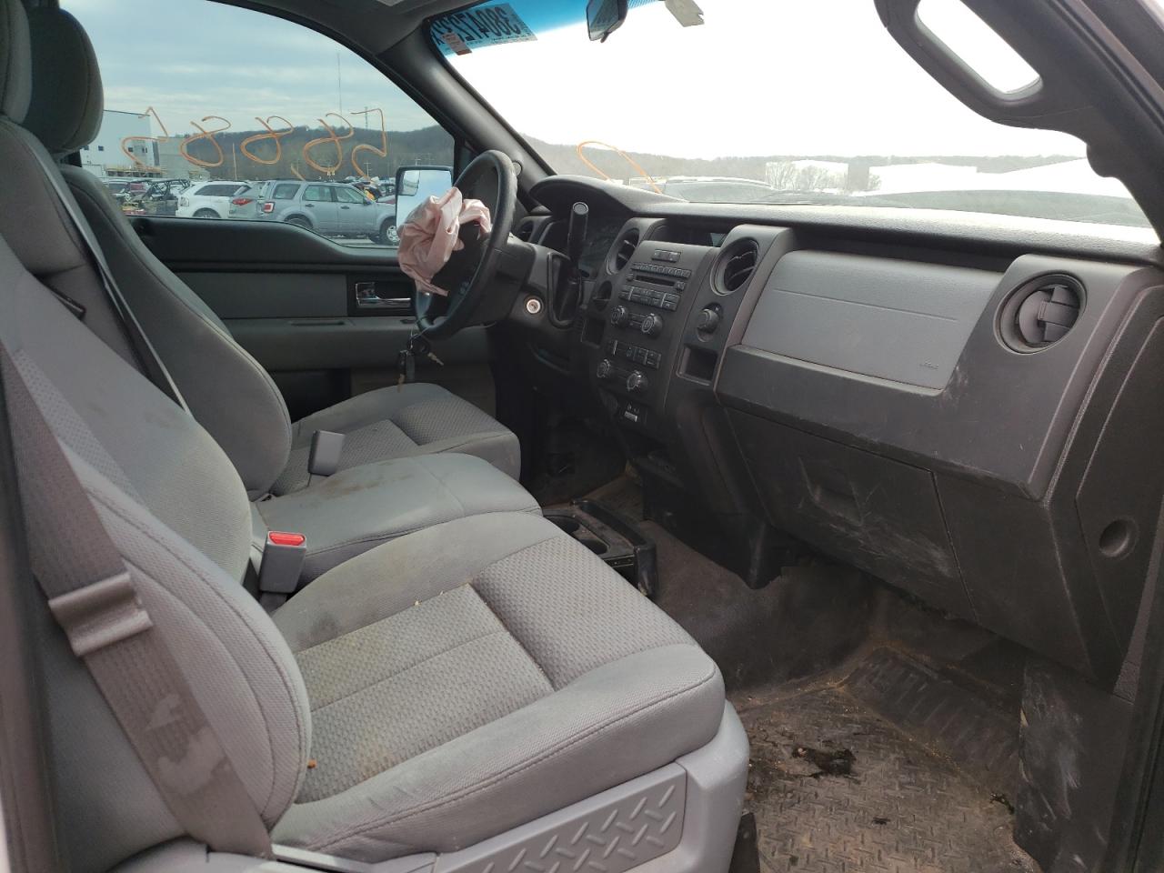 Photo 5 from auction – 2013 FORD F150 with VIN 1FTMF1CF0DFD55436