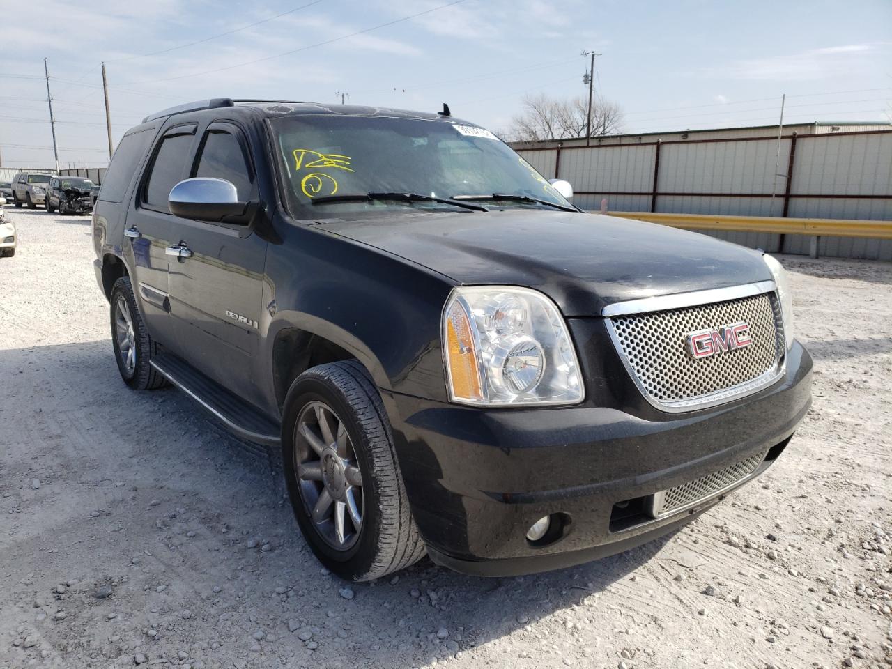 GMC YUKON DENA 2008 with VIN 1GKFK63858J105295 - Photo from auction