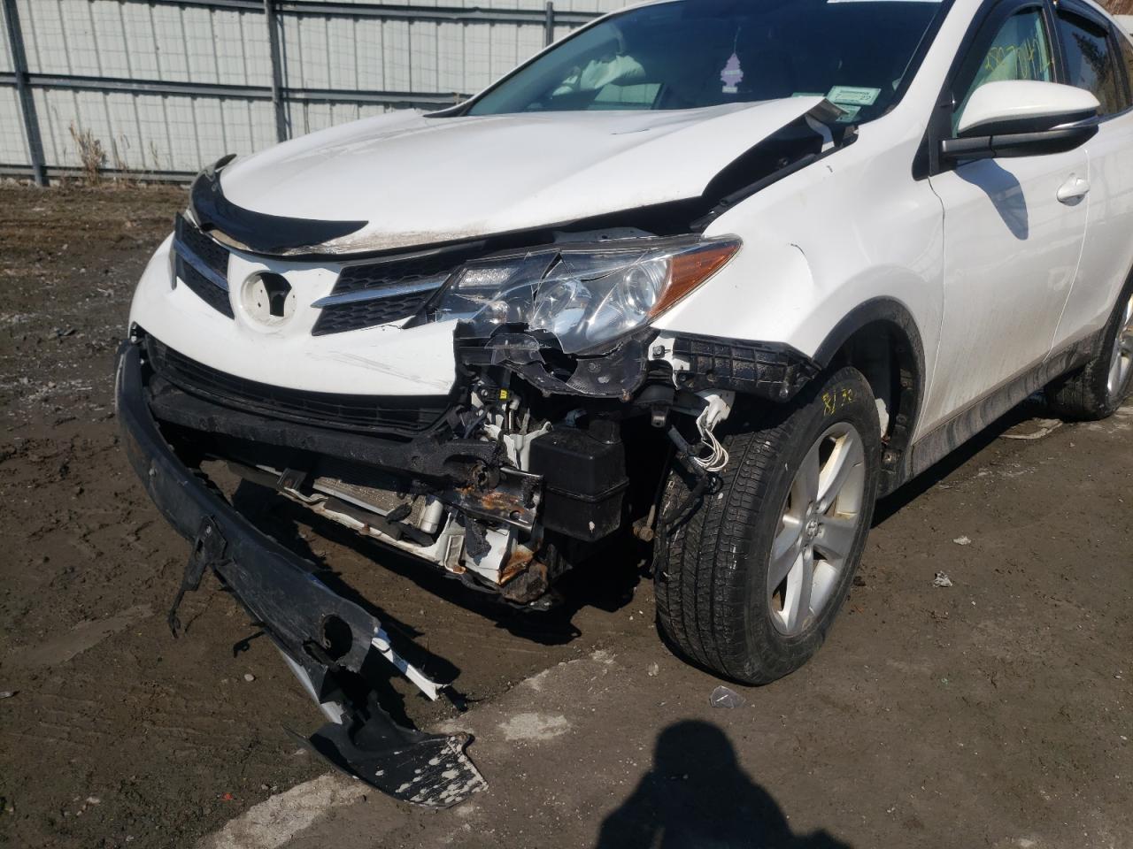 Photo 9 from auction – 2013 TOYOTA RAV4 XLE with VIN 2T3RFREV8DW032131