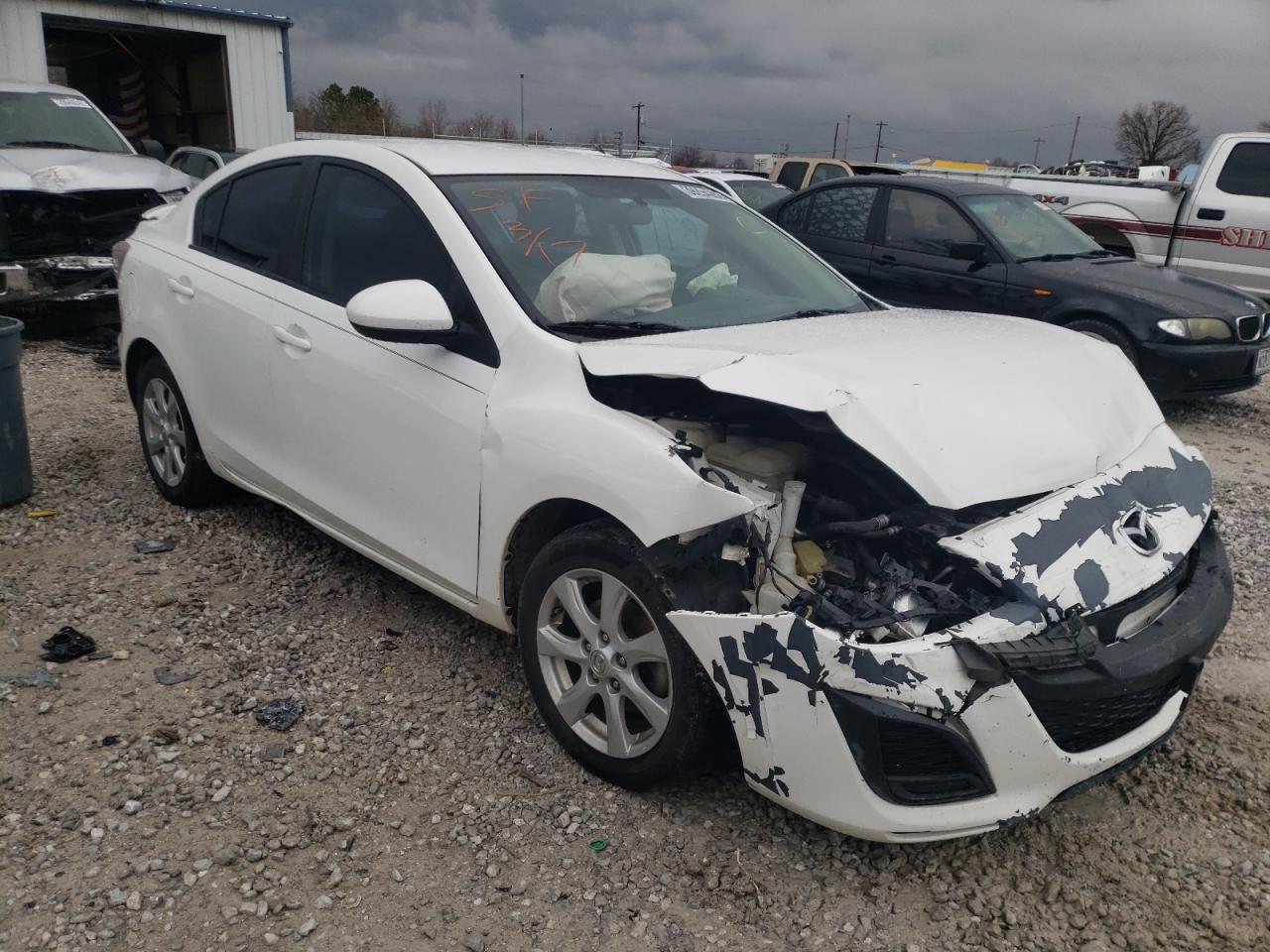 MAZDA 3 I 2011 with VIN JM1BL1VF2B1493356 - Photo from auction