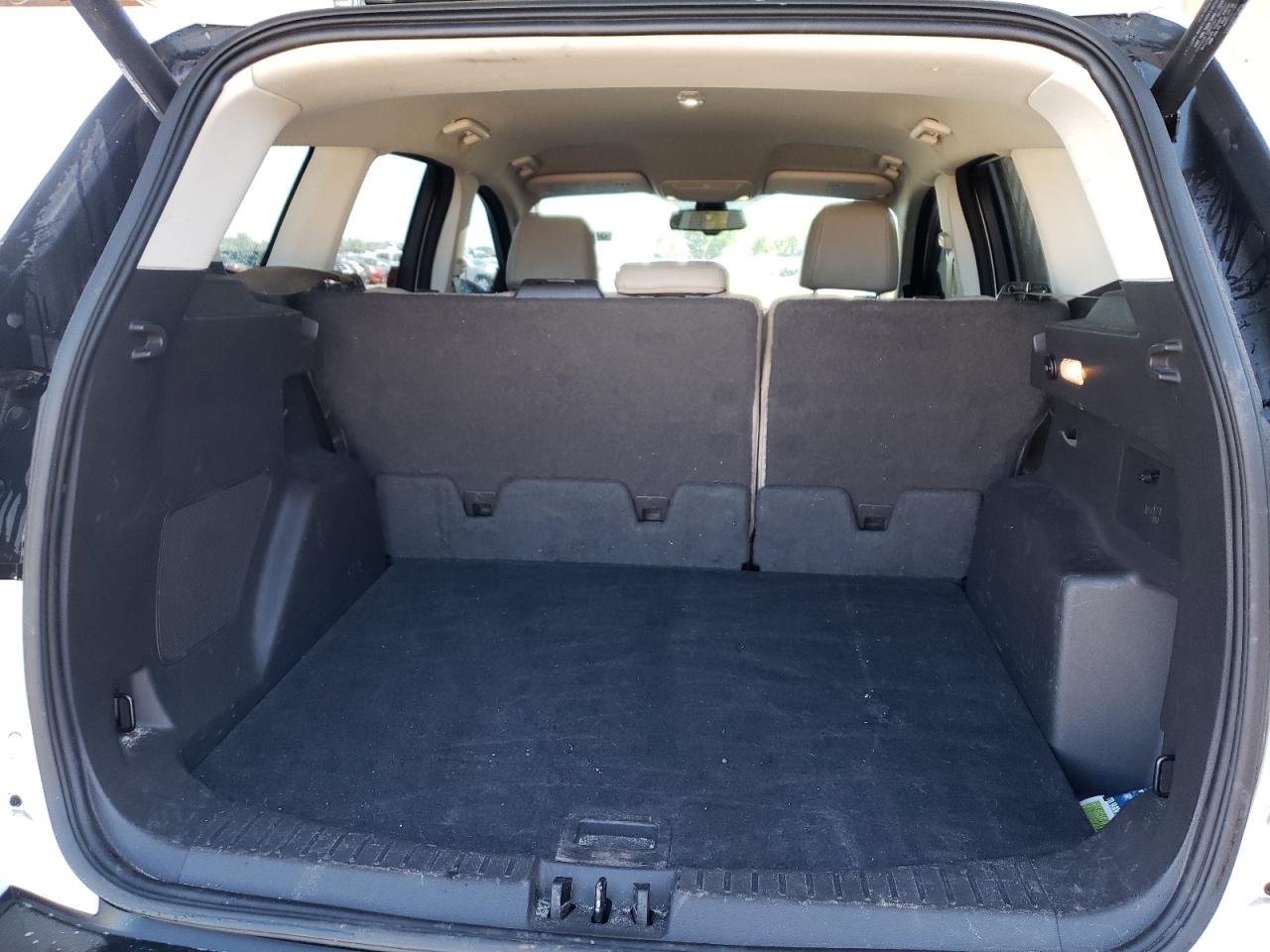 Photo 9 from auction – 2017 FORD ESCAPE TIT with VIN 1FMCU0J97HUE71450