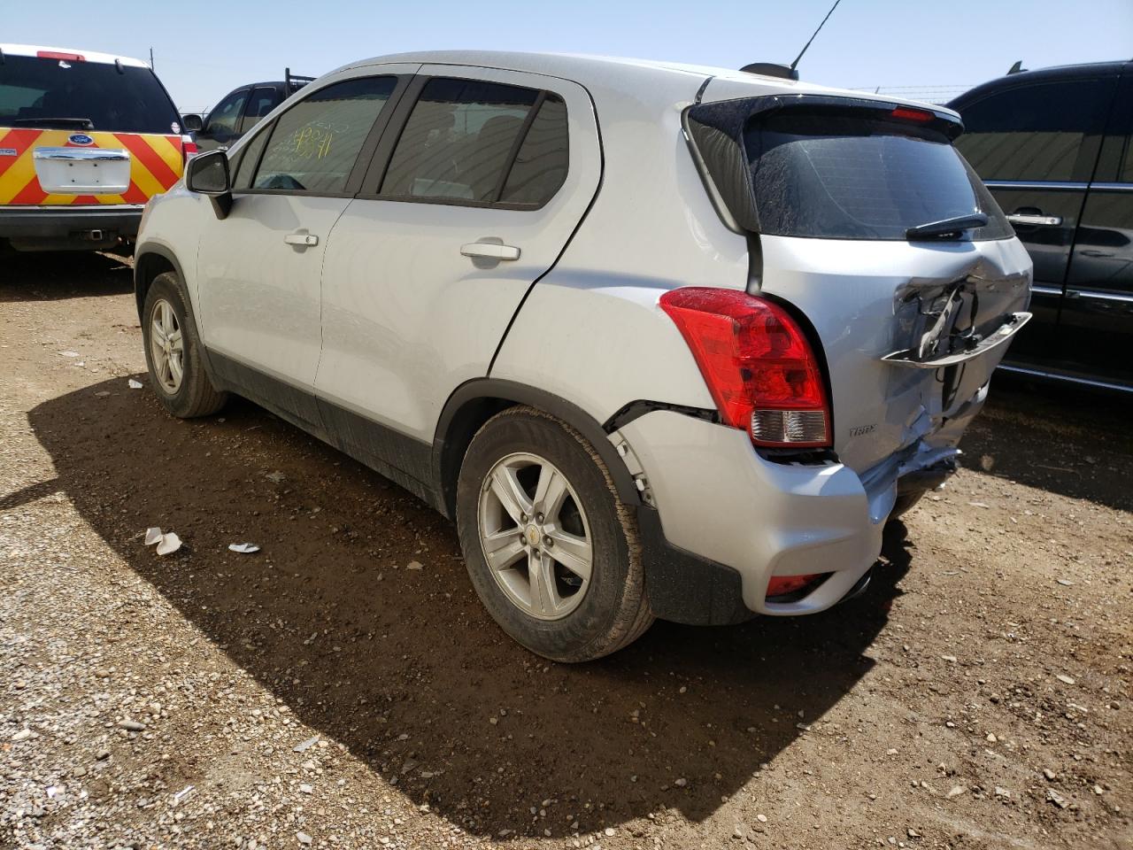 Photo 3 from auction – 2020 CHEVROLET TRAX LS with VIN 3GNCJKSB3LL228237