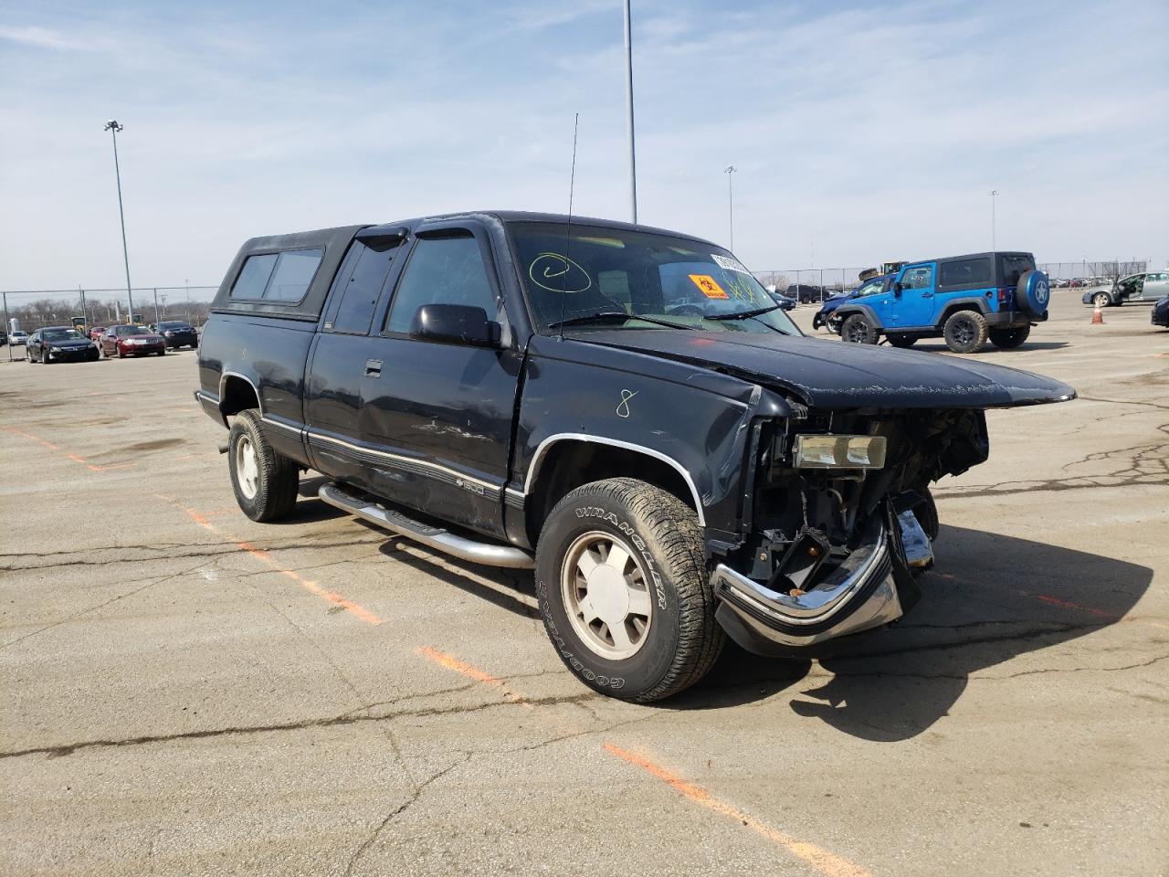 CHEVROLET GMT-400 C1 1996 with VIN 2GCEC19R7T1234228 - Photo from auction