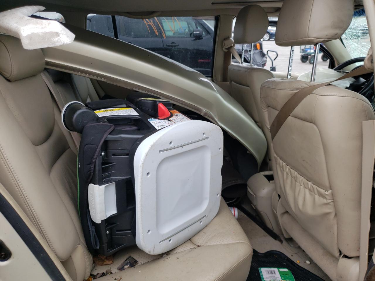 Photo 6 from auction – 2002 TOYOTA HIGHLANDER with VIN JTEHF21A520097070