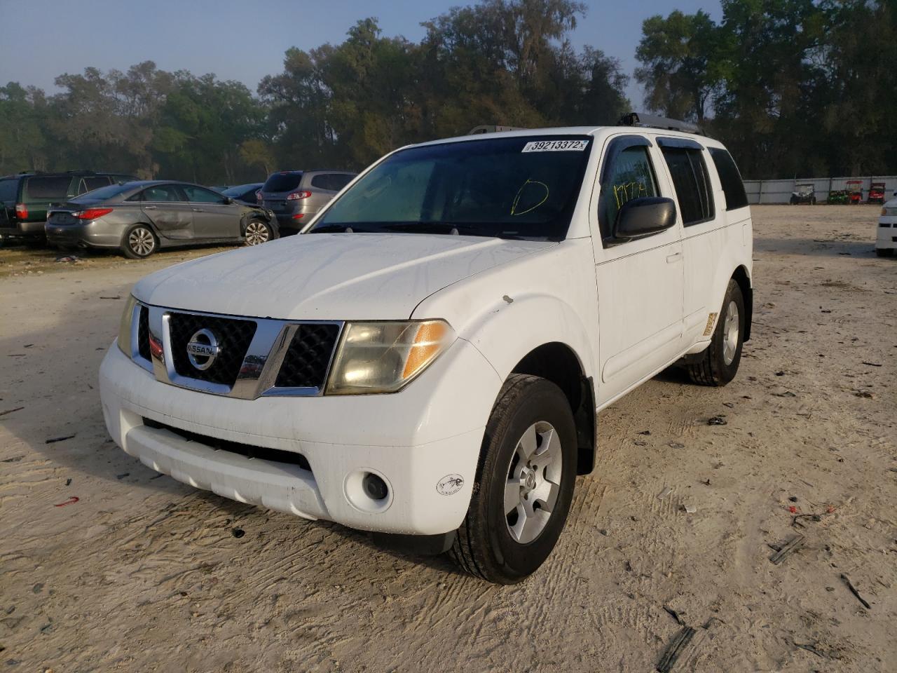 Photo 2 from auction – 2005 NISSAN PATHFINDER with VIN 5N1AR18UX5C773227