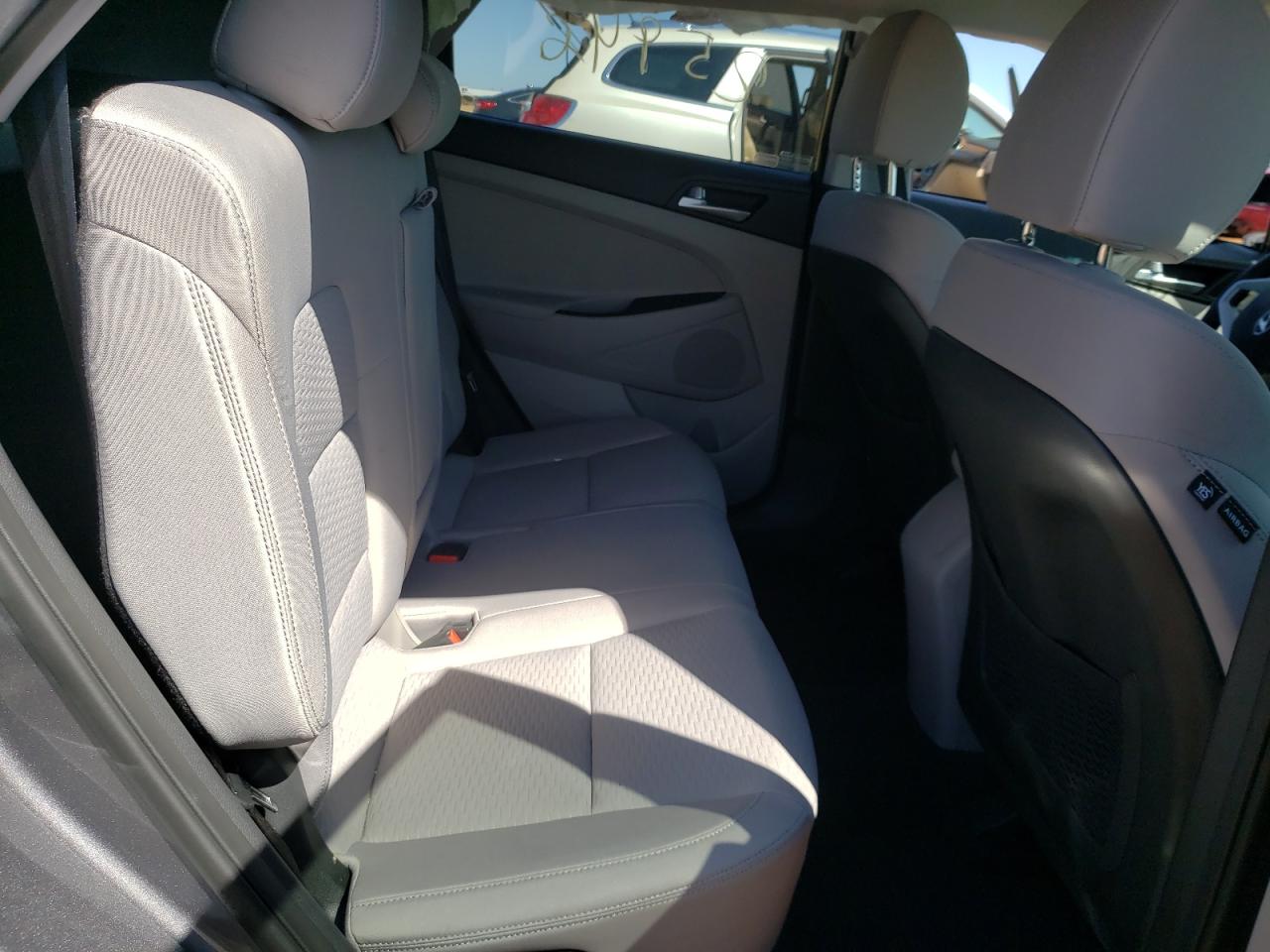 Photo 6 from auction – 2020 HYUNDAI TUCSON LIM with VIN KM8J33A45LU277024