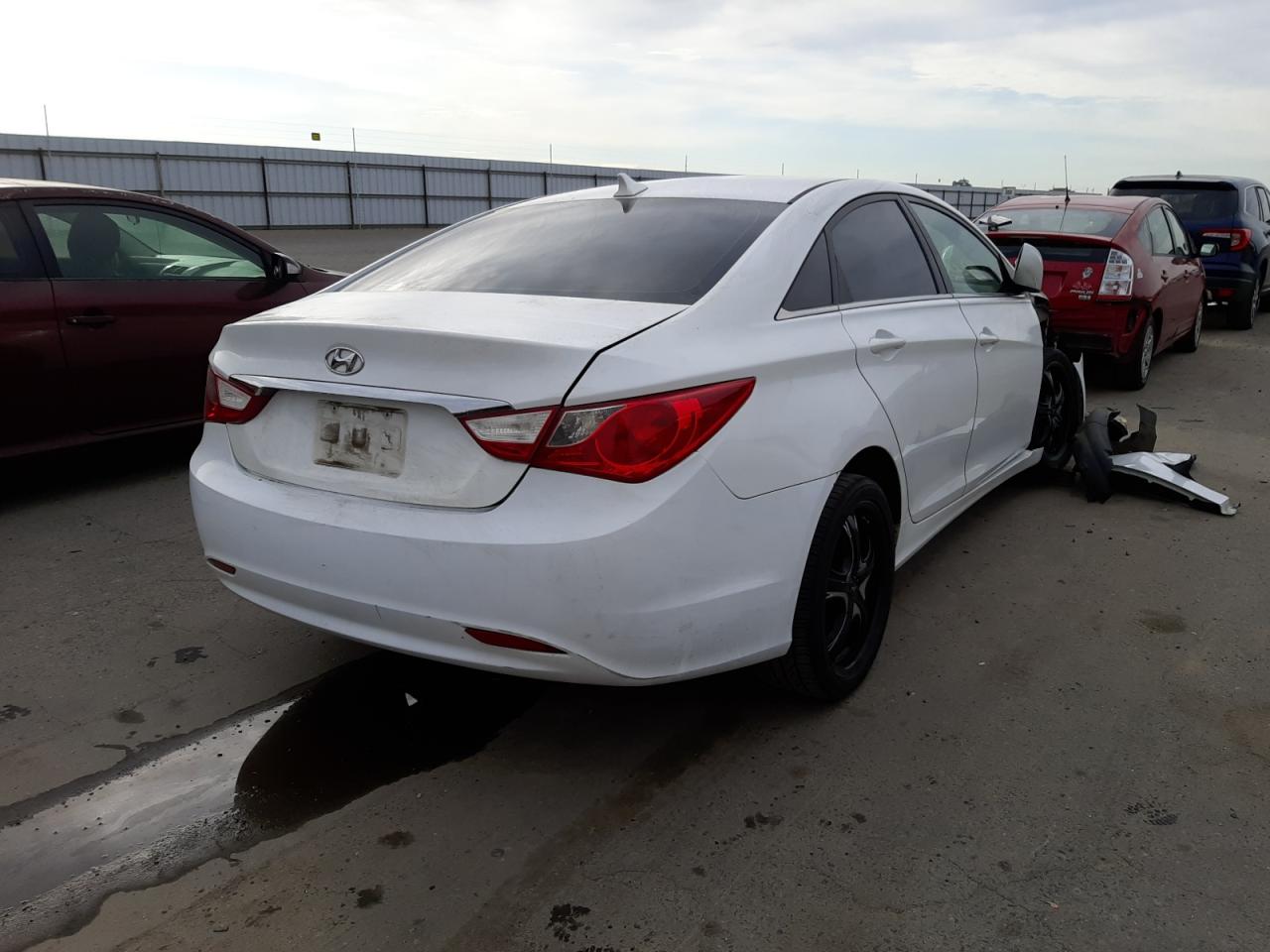 Photo 4 from auction – 2011 HYUNDAI SONATA GLS with VIN 5NPEB4AC4BH087942