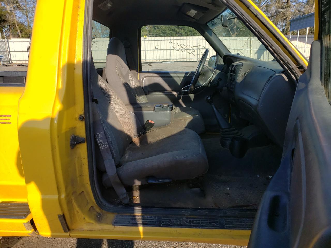 Photo 5 from auction – 2002 FORD RANGER with VIN 1FTYR10U02PB45177