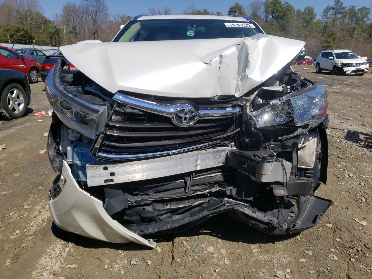 Photo 9 from auction – 2016 TOYOTA HIGHLANDER with VIN 5TDDKRFH3GS298466