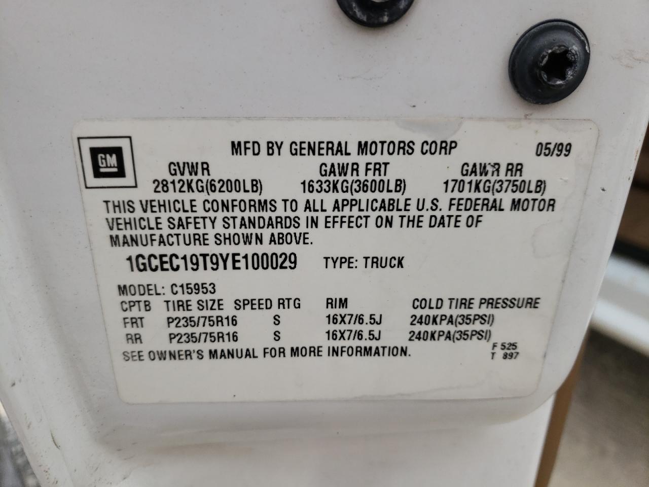 Photo 10 from auction – 2000 CHEVROLET SILVERADO with VIN 1GCEC19T9YE100029