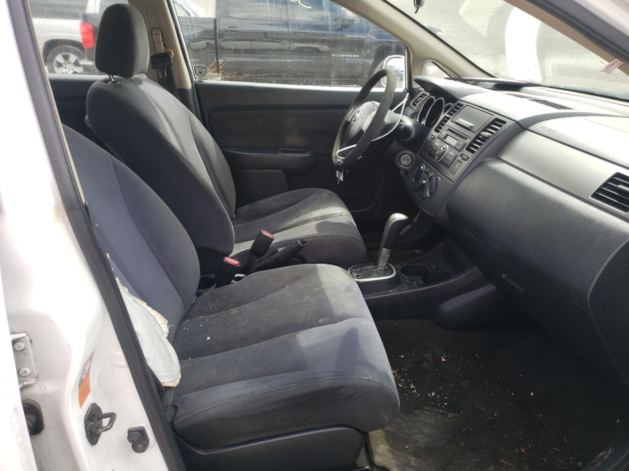 Photo 5 from auction – 2009 NISSAN VERSA S with VIN 3N1BC11E69L369688