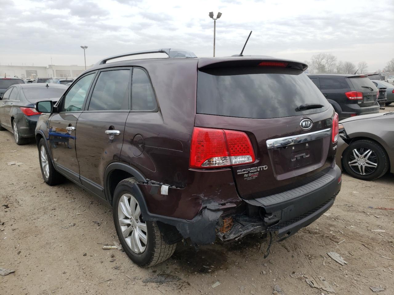 Photo 3 from auction – 2011 KIA SORENTO EX with VIN 5XYKUDA23BG153165