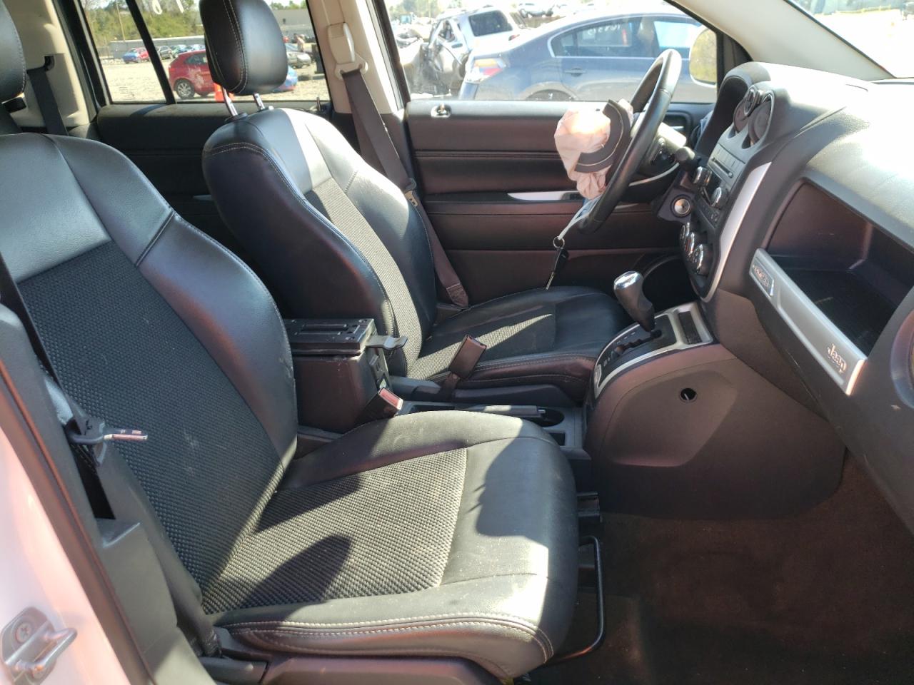 Photo 5 from auction – 2016 JEEP COMPASS LA with VIN 1C4NJCEA6GD615158