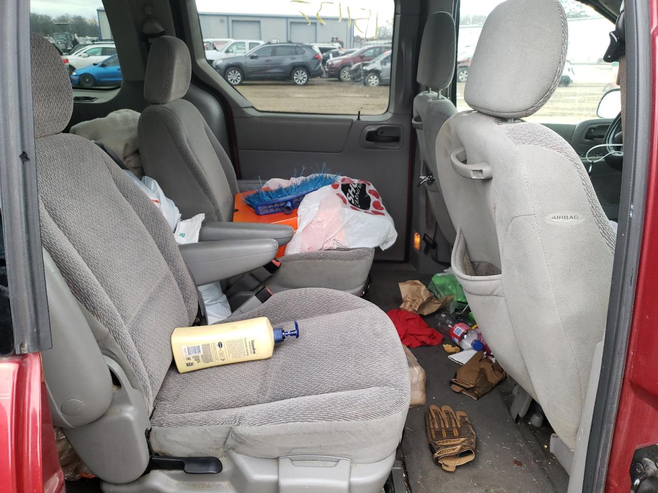 Photo 6 from auction – 2002 FORD WINDSTAR with VIN 2FMDA52442BB75702