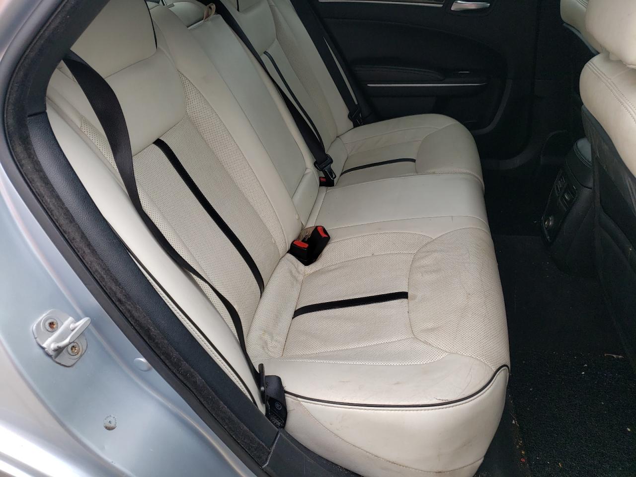 Photo 6 from auction – 2013 CHRYSLER 300 with VIN 2C3CCAAG3DH743814
