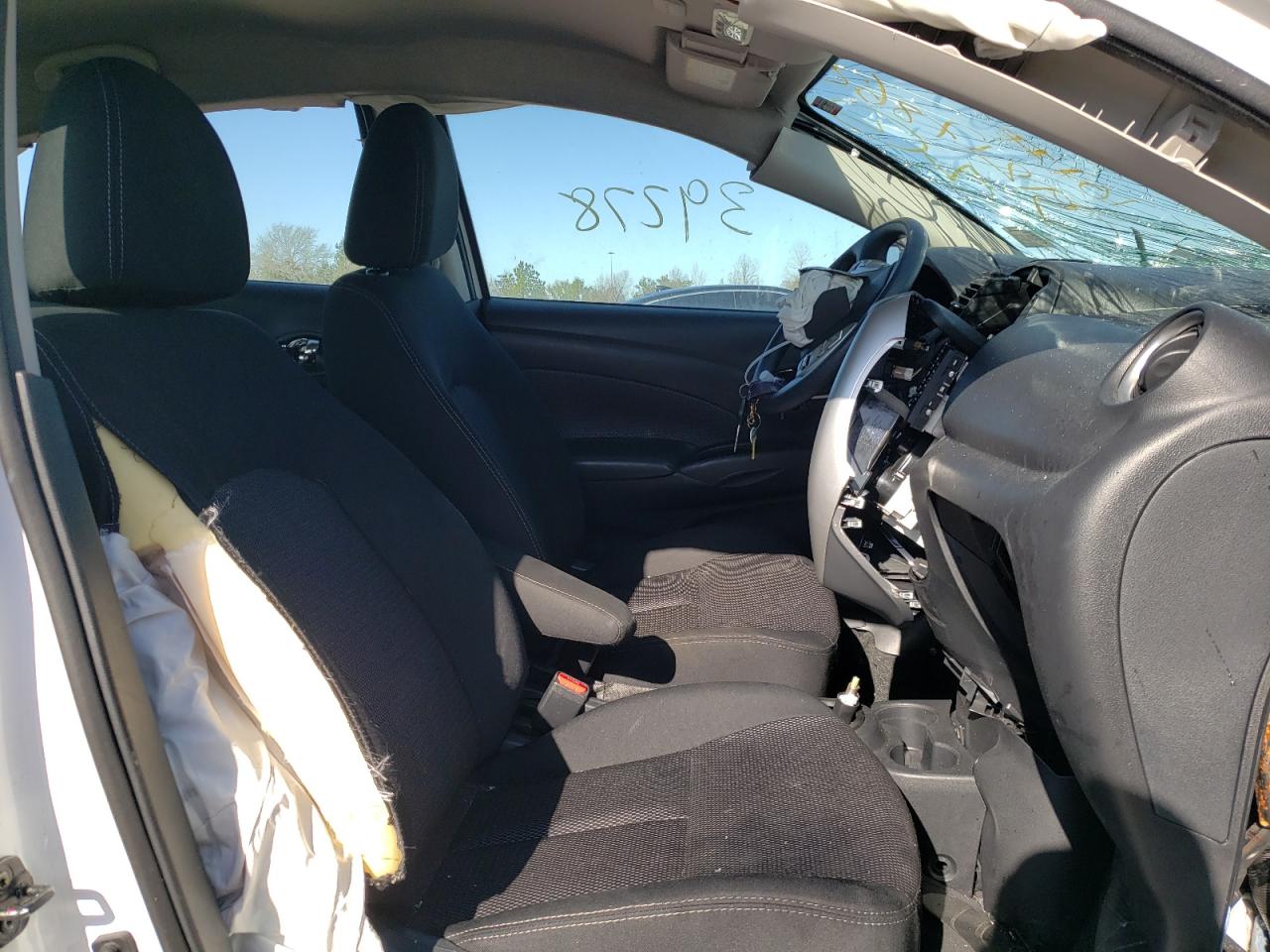 Photo 5 from auction – 2019 NISSAN VERSA S with VIN 3N1CN7AP8KL875760