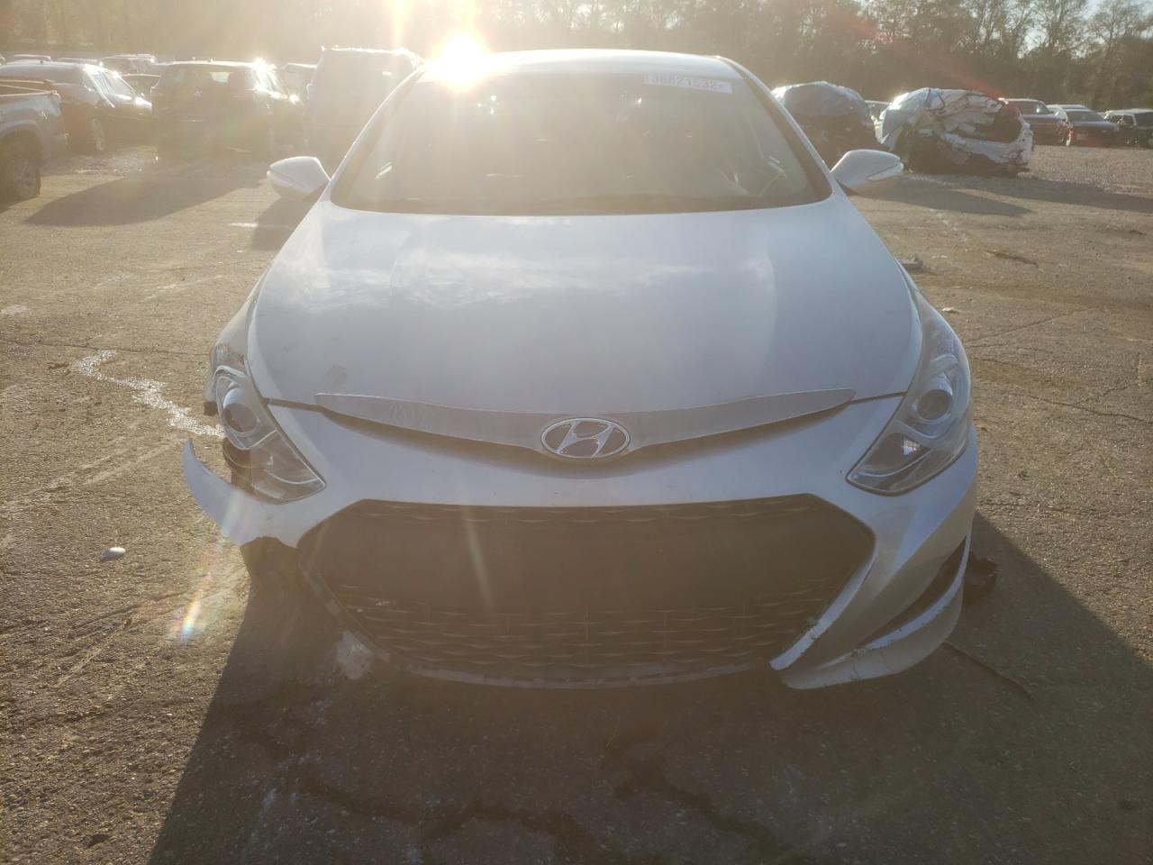 Photo 9 from auction – 2012 HYUNDAI SONATA HYB with VIN KMHEC4A41CA034660