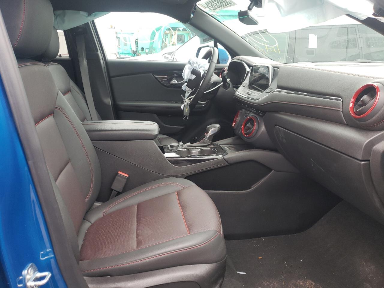 Photo 5 from auction – 2021 CHEVROLET BLAZER RS with VIN 3GNKBKRS6MS535522