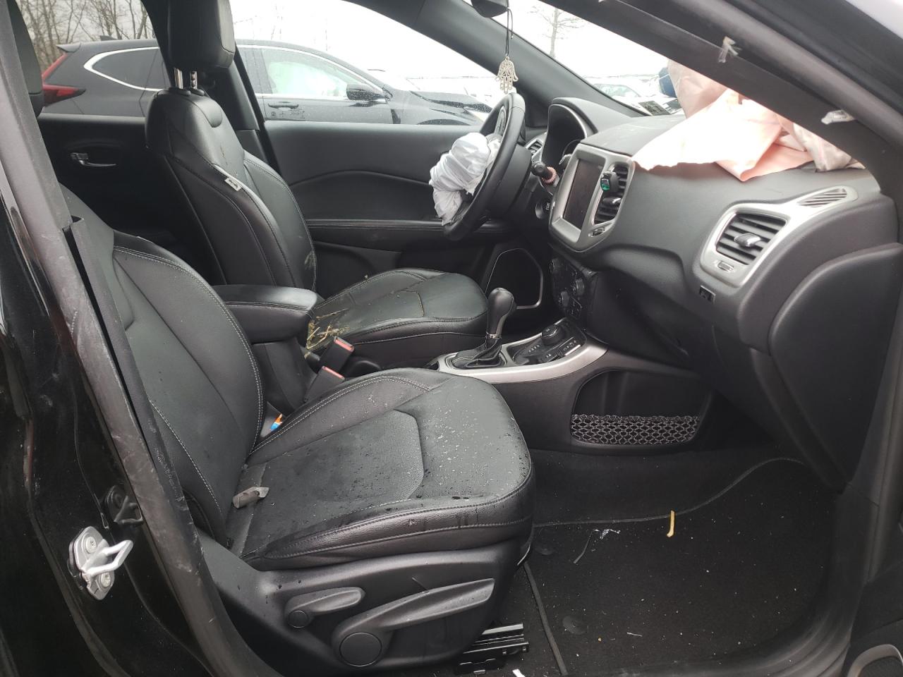 Foto 5 de la subasta – 2021 JEEP COMPASS 80 con VIN 3C4NJDEB9MT554652